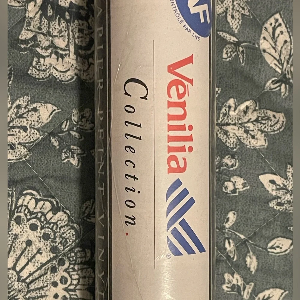 Vintage Venilla Collection Wallpaper - Green and White Stripes Set of 2 Rolls